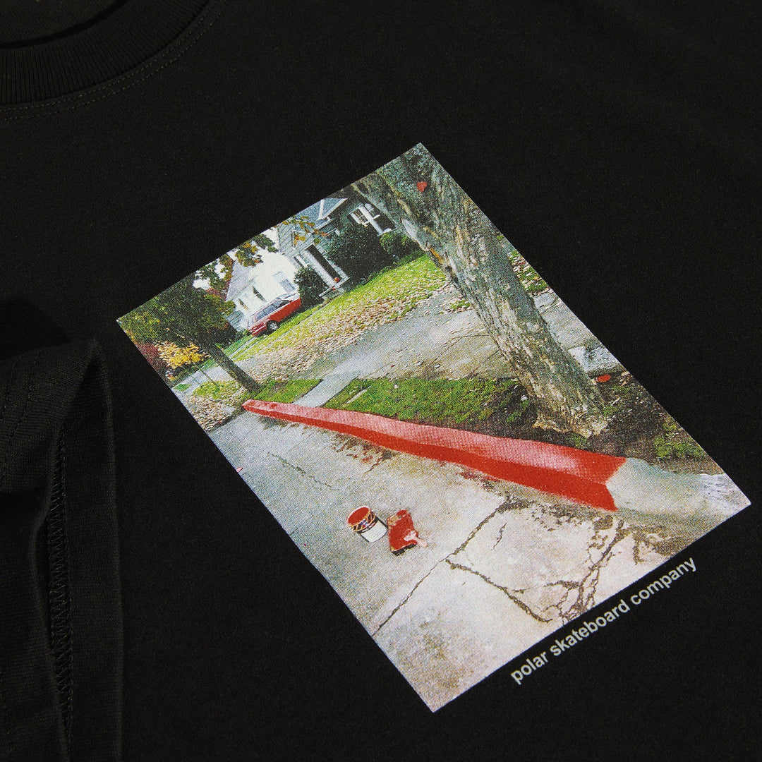 Tee | Red Curb - Black