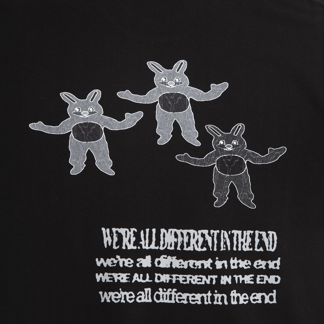 Tee | Different in the end - Black