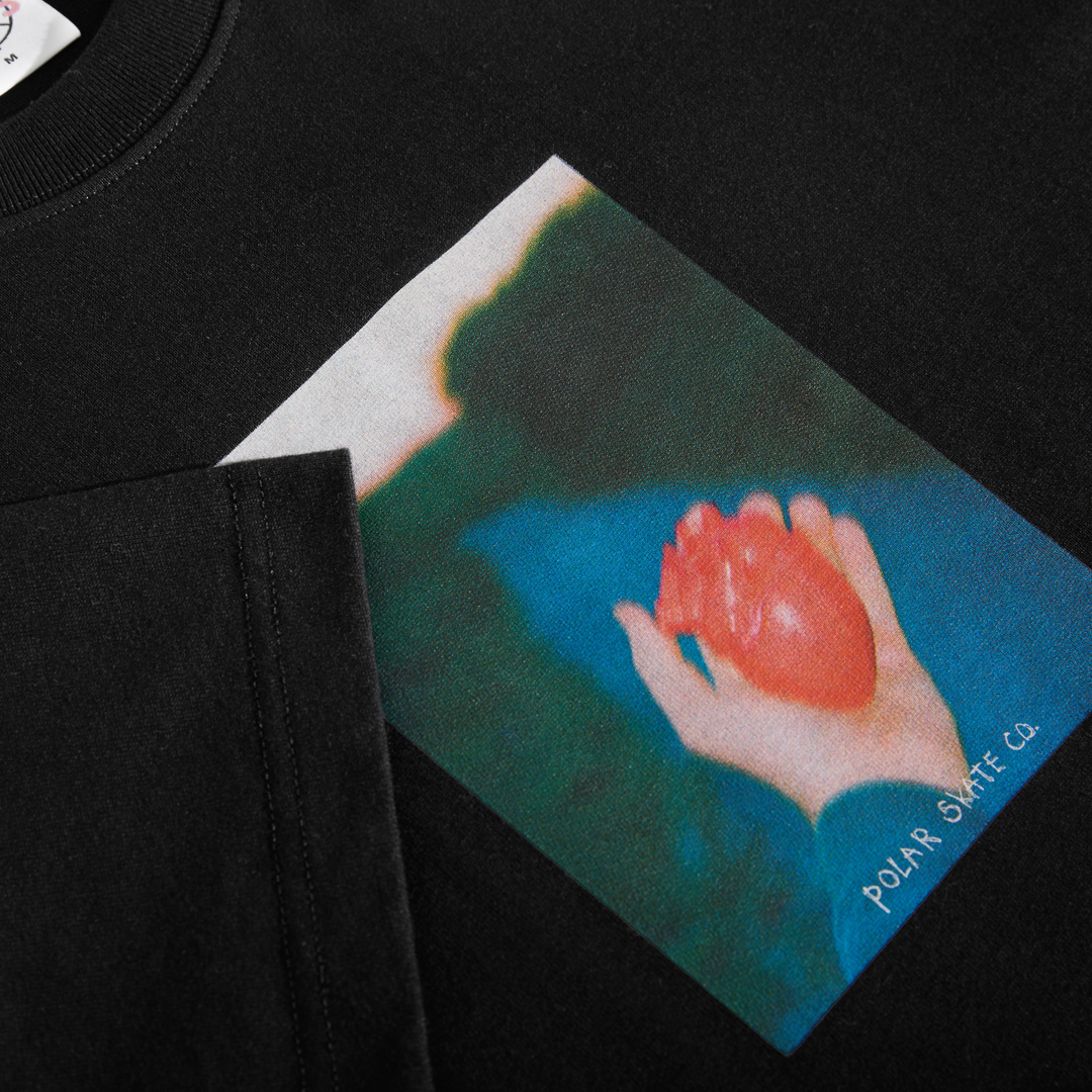 Tee | Heart in Hand - Black